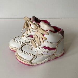 VINTAGE retro baby toddler shoes size 4